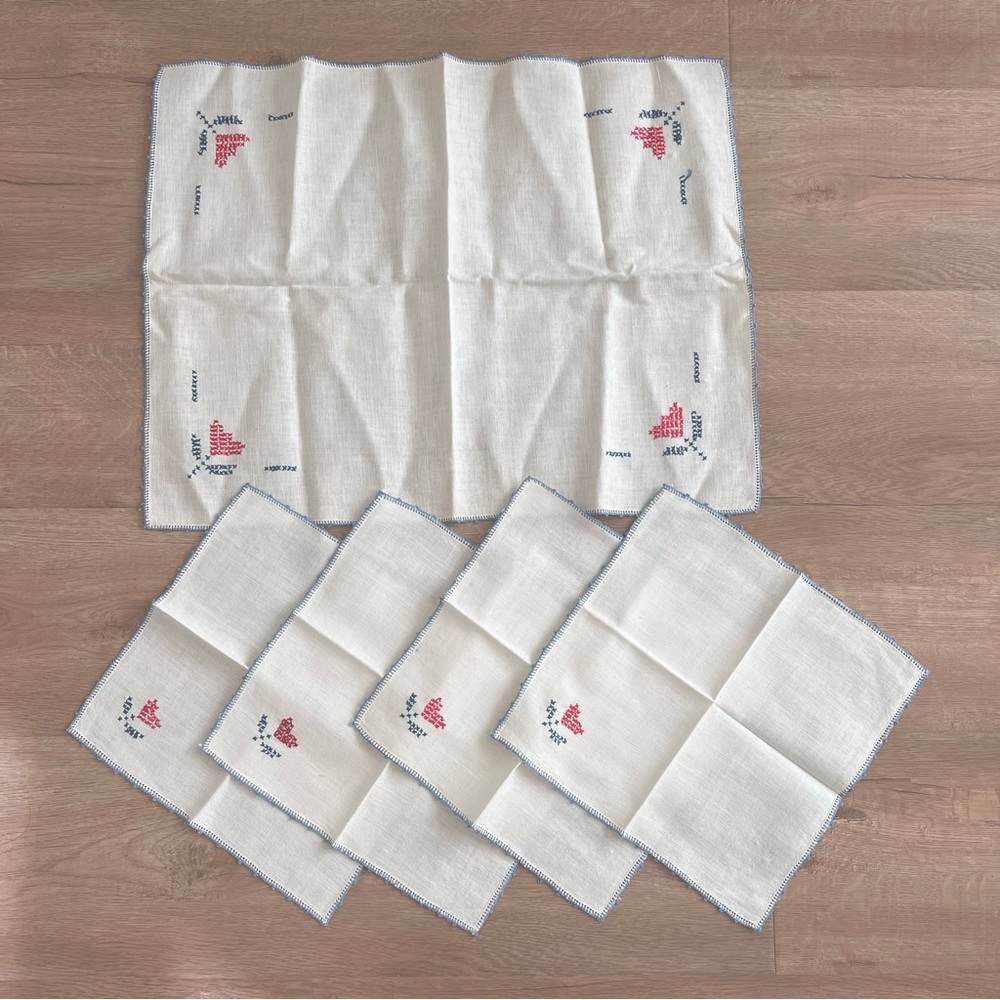 Cute‎ Vintage Embroidered Linen Heart Shape Flower Table Placemat & Napkin 5 PCs